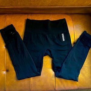 Gymshark 🦈 size medium, black energy seamless leggings